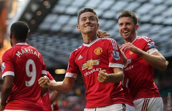 AI播客距 AI播客距